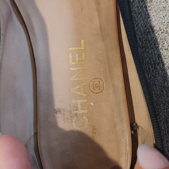 Chanel Patent Bow Flats size 37.5•Poor Condition •See Photos - Picture 16 of 16
